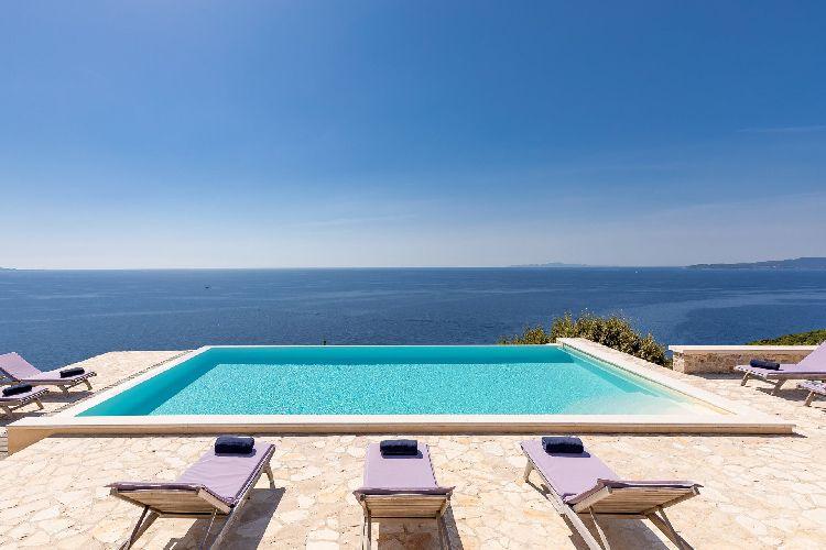 Potomje 1 Beachfront