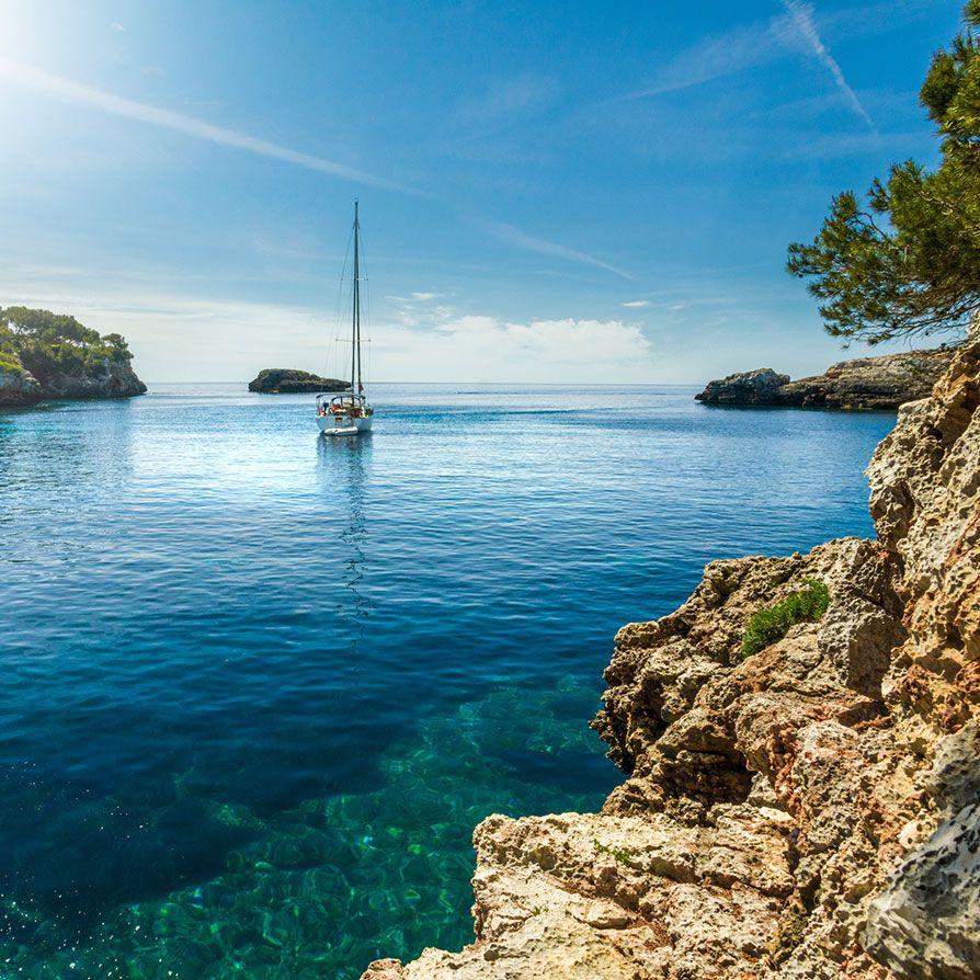 Property manager in Cala Ferrera