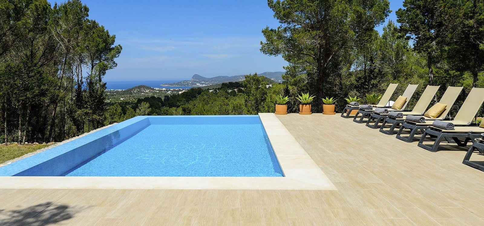 Villa Can Rafalet 5 bedroom villas in Spain