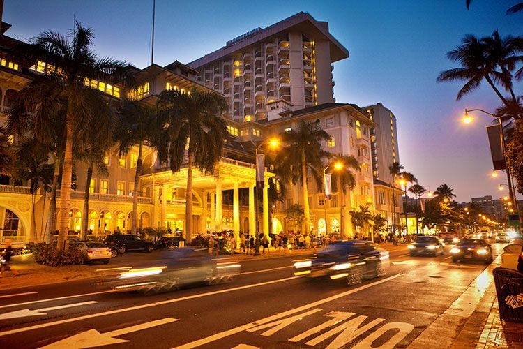 Waikīkī after dark