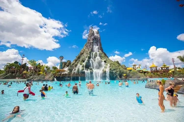 When to go to Universal Studios Volcano Bay