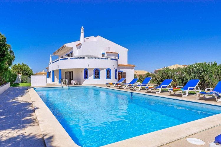 Villa Natal white Algarve villa with pool and sun loungers