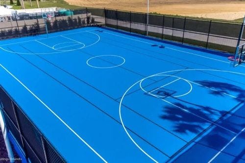 Windsor Island Resort outdoor basketball court