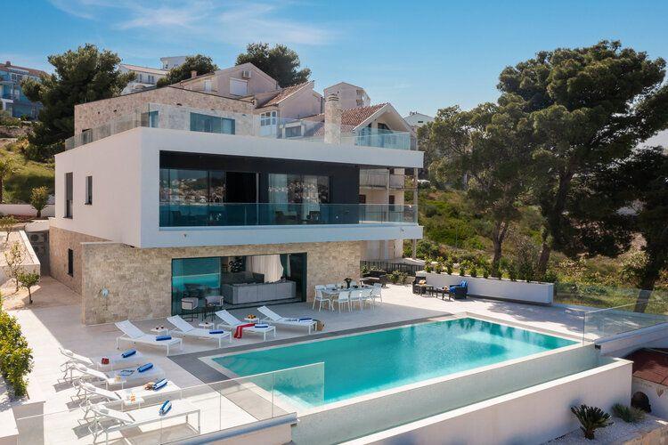 Beach villas in Croatia, Okrug Gornji 1, Top Villas