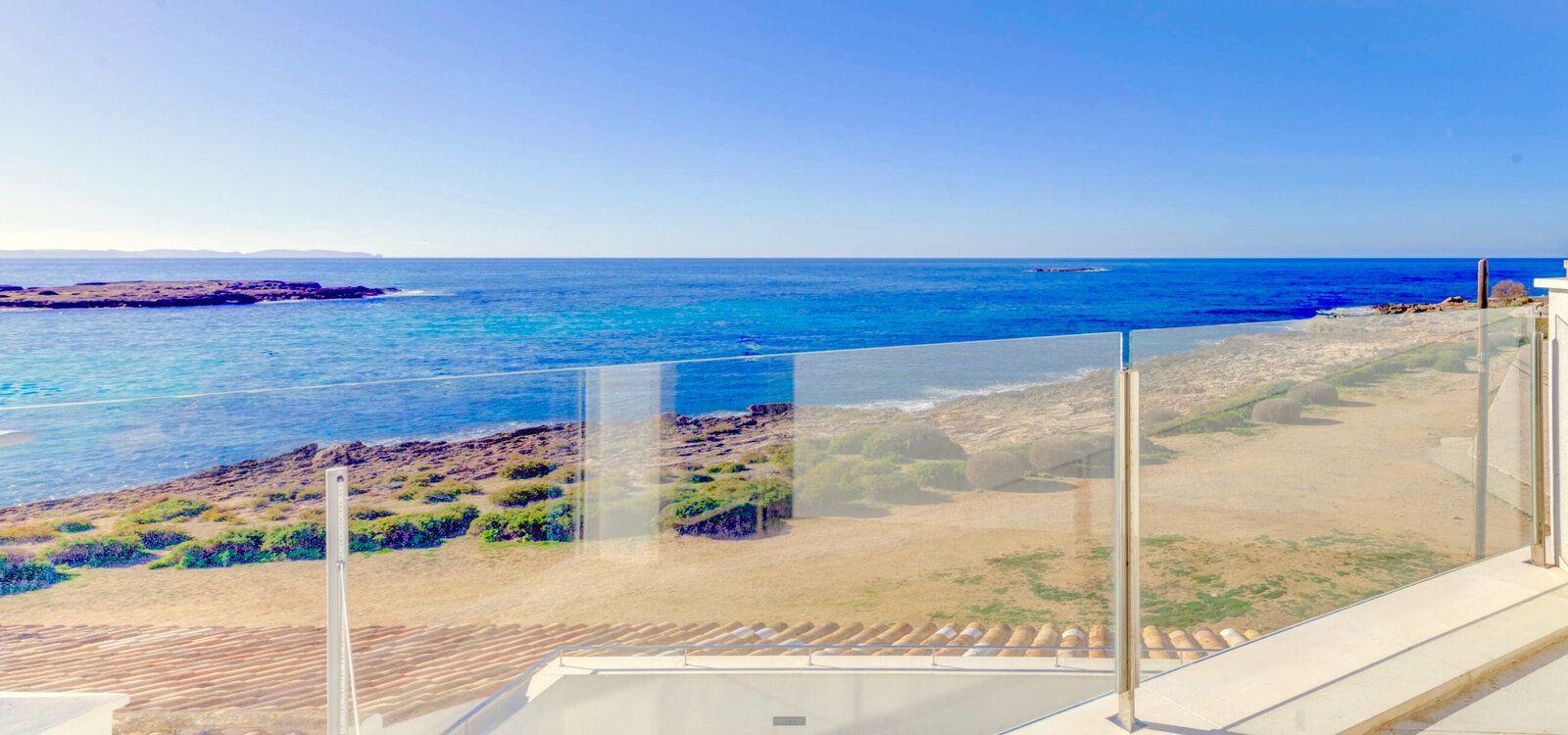 Beach villas in Mallorca, sea views, Top Villas