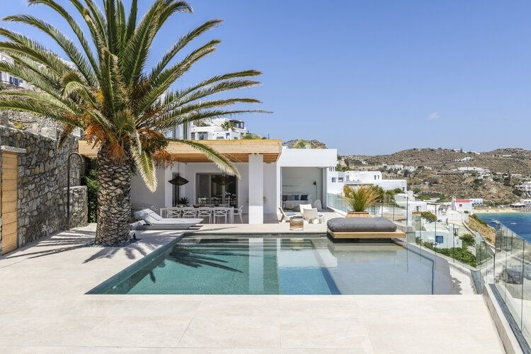 Beach villas in Mykonos, Psarou 1, Top Villas