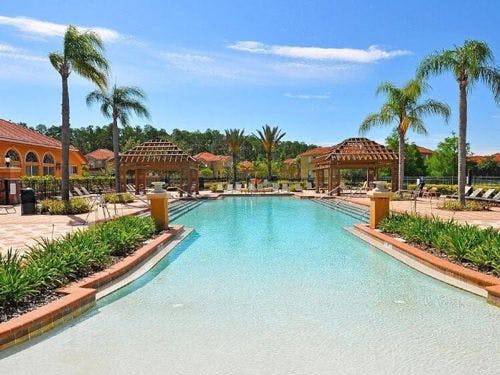 Bella Vida Resort pool