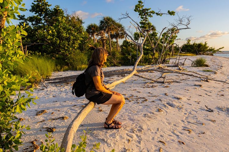 best-beaches-near-cape-coral-bowditch-point-park-fort-myers-beach.jpg