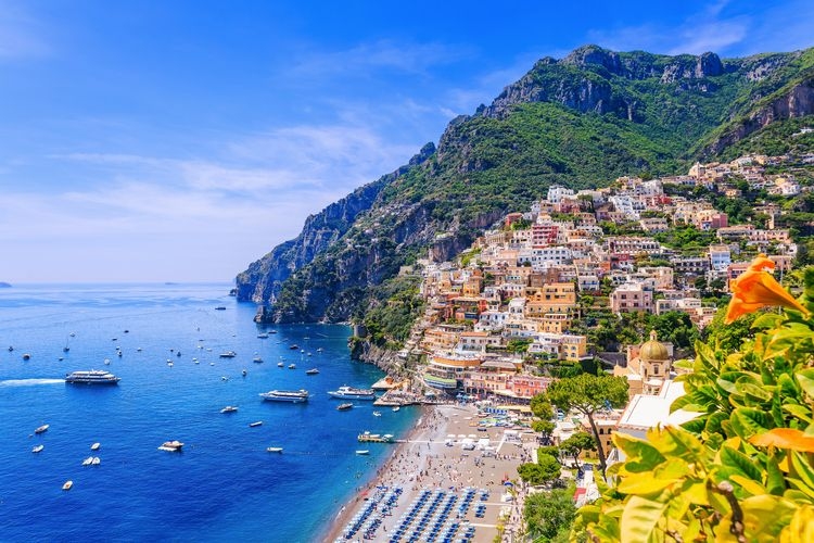 Best time to visit Amalfi coast, summer, coastline, Top Villas