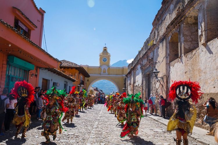 Bes time to visit Antigua, costumed parade, Top Villas