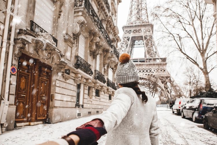 Best time to visit France, Paris in the snow, Top Villas