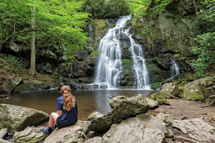 Best time to visit Gatlinburg, waterfall in spring, Top Villas