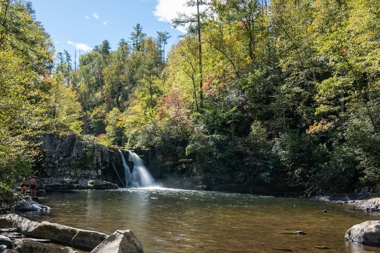 Best time to visit the Great Smoky Mountains, waterfall, summertime, Top Villas