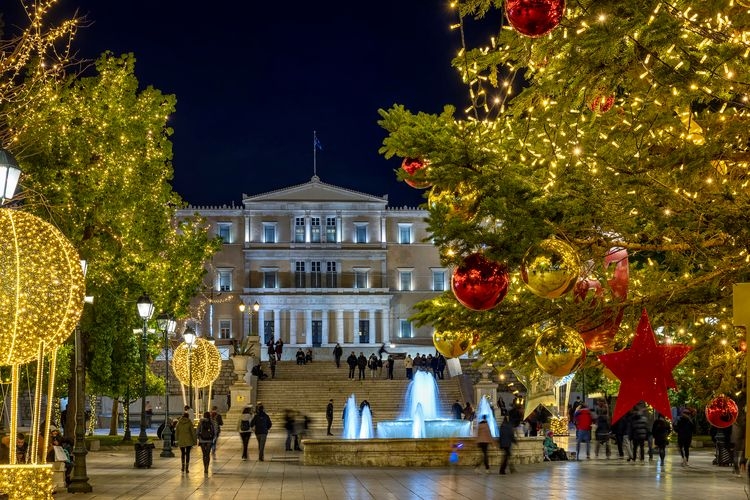 Best time to visit Greece, Christmas lights, Top Villas