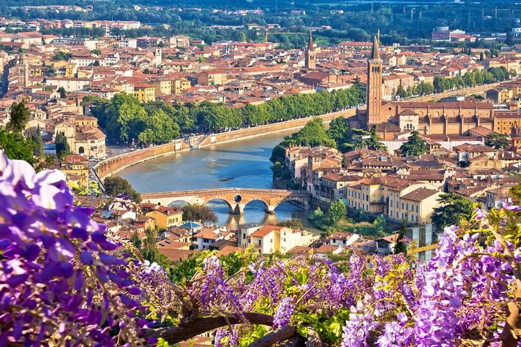 Best time to visit Italy, Verona, wisteria, Top Villas