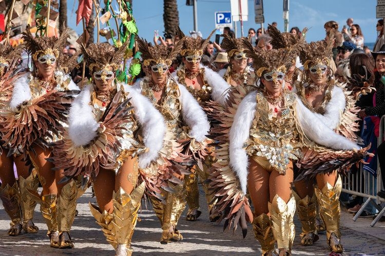 Best time to visit Portugal, carnival in February, Top Villas