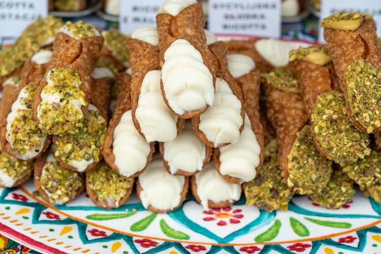 Best time to visit Sicily, Cannoli, Top Villas