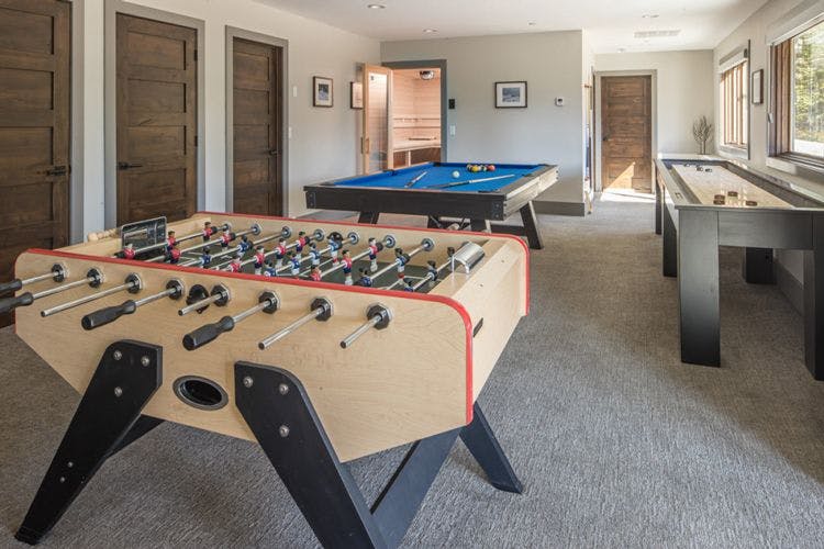 Big Sky 110 Montana vacation homes with game rooms