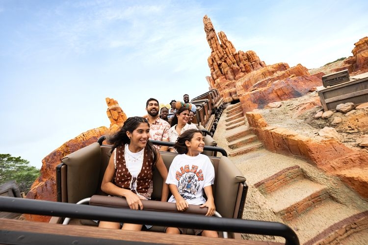 Big Thunder Mountain ride, Disney World vacations, Top Villas