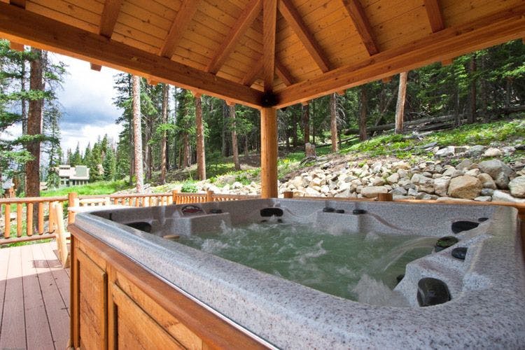 Breckenridge 12 cabin with hot tub
