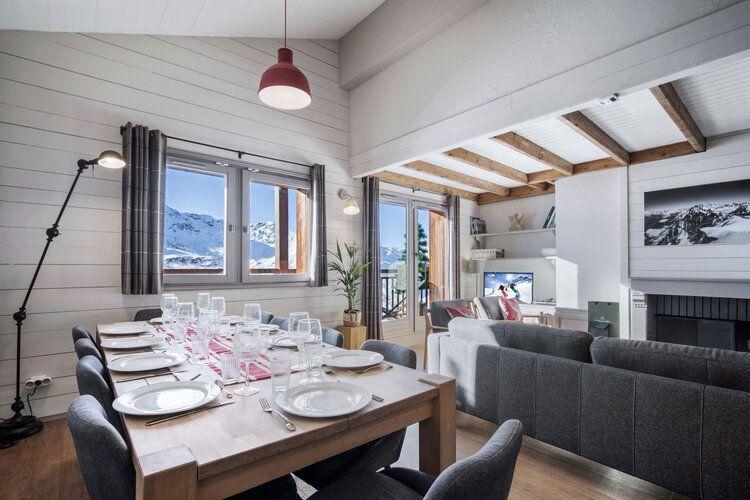 Catered chalet Val Thorens 6, dining, Top Villas