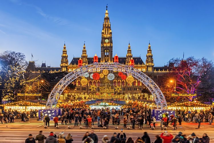 Christmas markets, Rathausplatz in Vienna, Austria