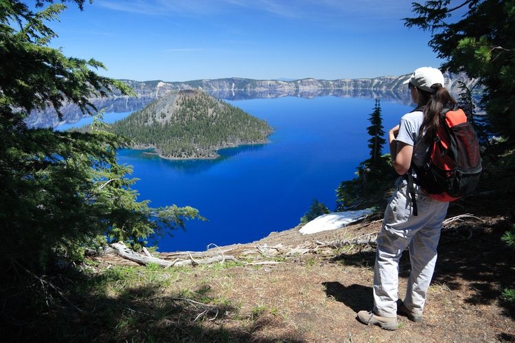 crater-lake-things-to-do-in-oregon.jpg