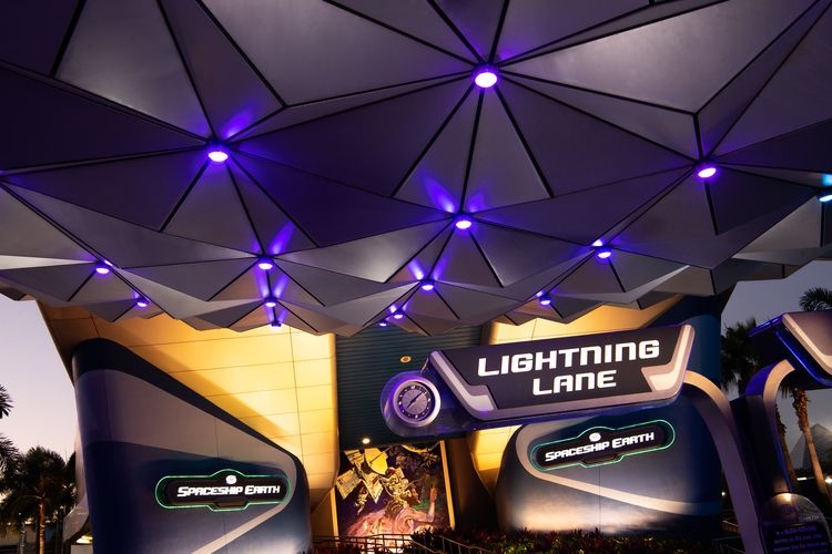 Disney World lightning lane sign, Top Villas