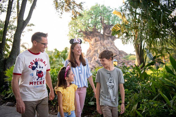 disney-world-vacations-tickets.jpg
