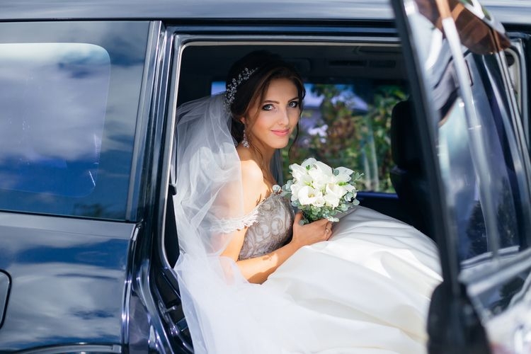 Encore Resort at Reunion weddings, car, bride, concierge