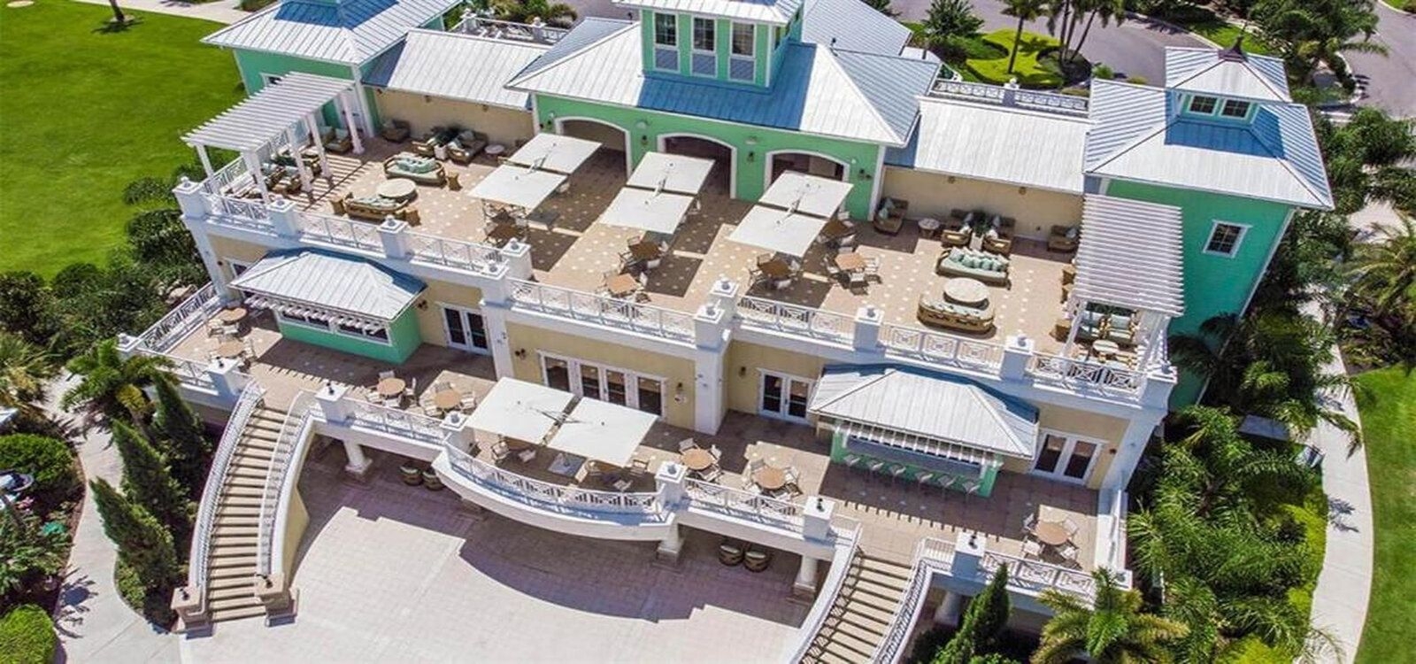 Encore Resort clubhouse, Top Villas, Top Villas
