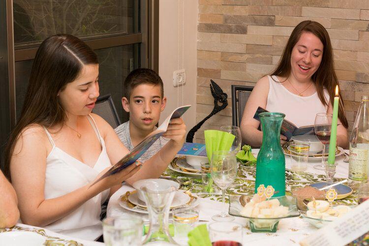 Encore Orlando for Pesach, family meal, Top Villas