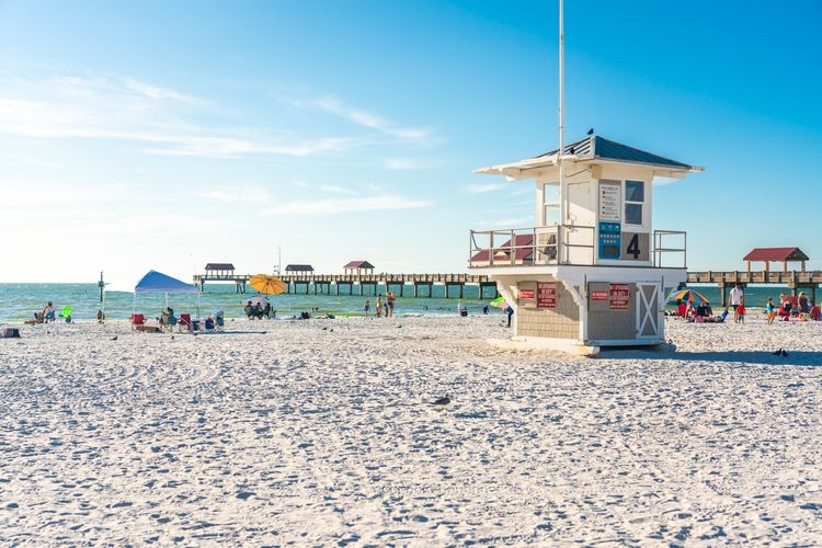 florida-beach-resorts-clearwater-beach-scenery.jpg