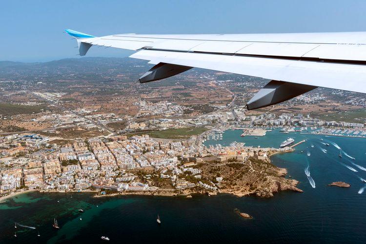 flying-into-ibizia.jpg