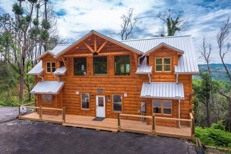 Gatlinburg 84 pet friendly cabin in Tennessee