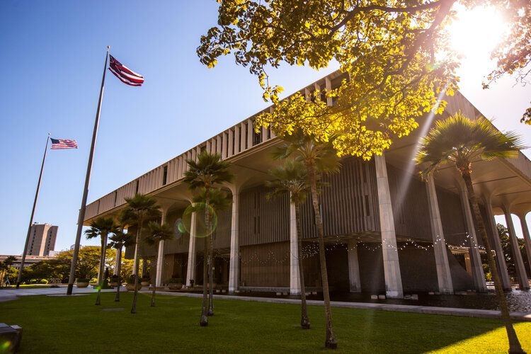 hawaii-state-capitol-things-to-do-in-honolulu.jpg