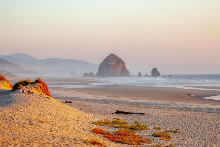 haystack-rock-things-to-do-in-oregon.jpg