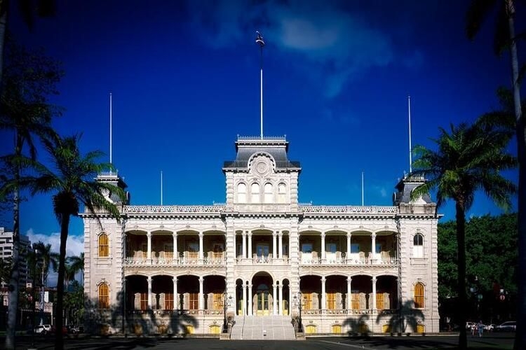 Iolani Palace, Honolulu vacation rentals, Hawaii things to do, Top Villas