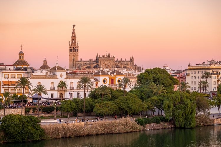 The best time to visit Spain, Seville, October, Top Villas