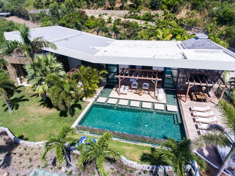Indigo Bay villa with private pools - Emeraude large luxury home with outdoor private pool and sun lounger area