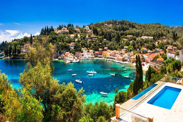 italy-vs-greece-paxos-scenery.jpg
