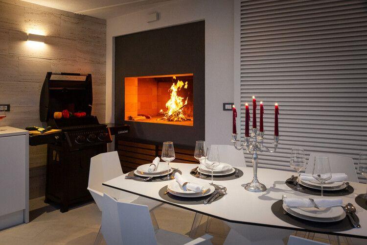 Kastel Stari villas concierge, Top Villas