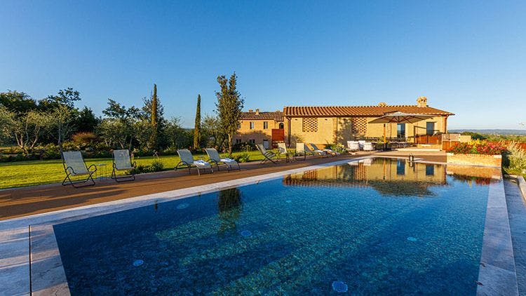 La Fonte Di Santa Regina villa in Tuscany with large private pool