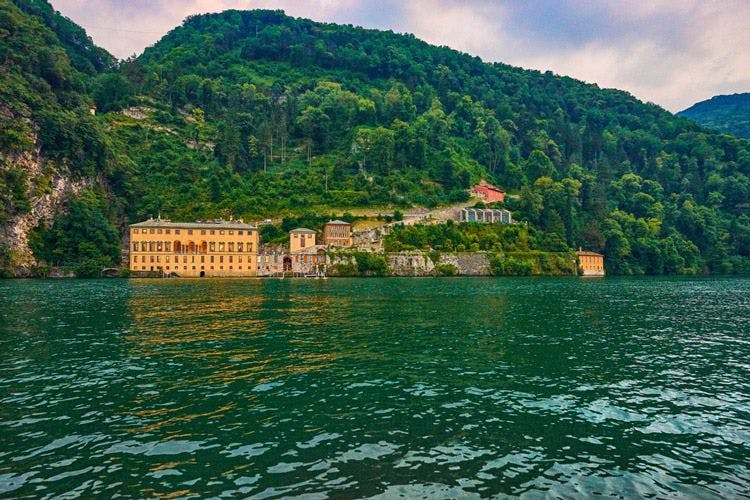 Villa Pliniana on the lake in Lake Como