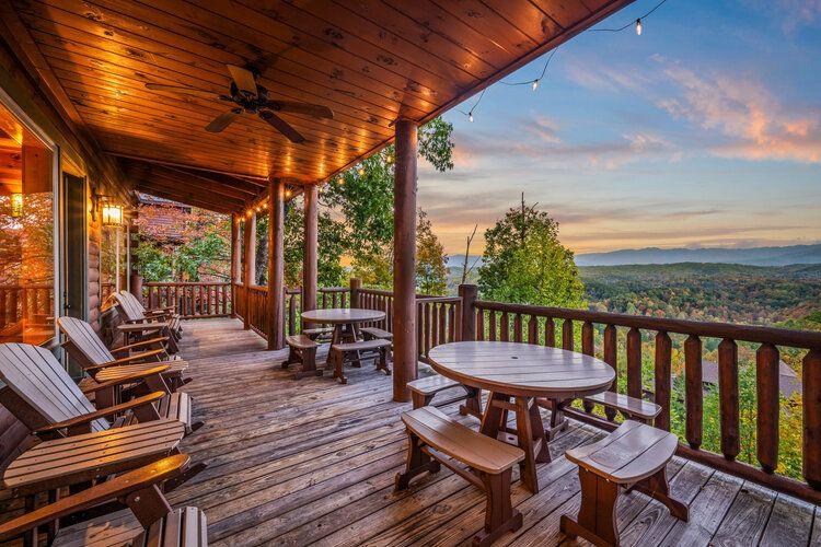 Large group cabin rentals, Sevierville 169, Top Villas
