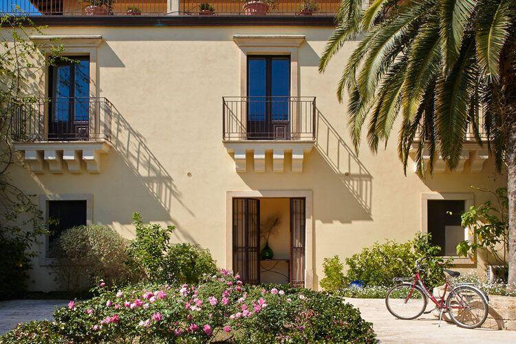 Large villas in Sicily, Villa Tangeri, Top Villas