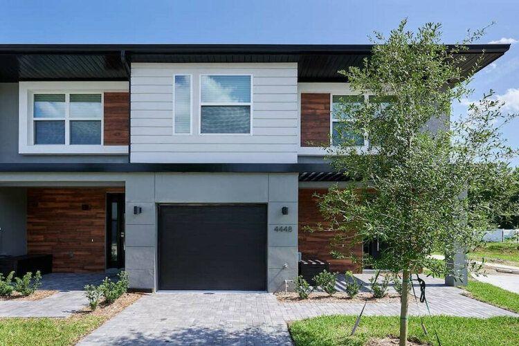 Le Reve Resort 42 Le Reve Resort 4 bedroom townhomes, Top Villas