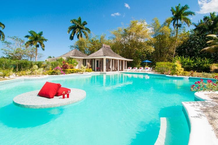 Luxury villas in Jamaica with private pools - Noble House on the Beach private pool