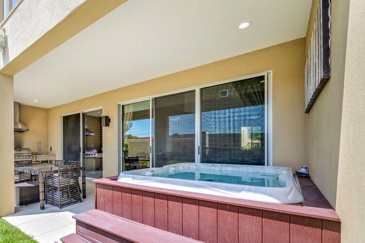 Magic Village Yards 21, hot tub, Top Villas