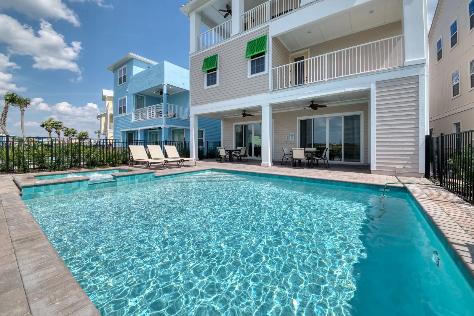 Margaritaville 101 8 bedroom vacation rentals in Orlando Florida